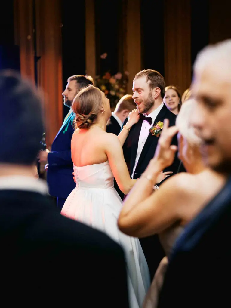 STL-WEDDING-TIMELESS-PHOTO-FILM-VERTICAL-7